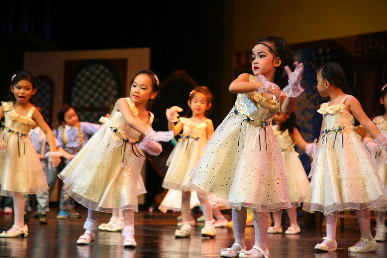 Varee_Annual_Performance 2013_Kindergarten_C1_023